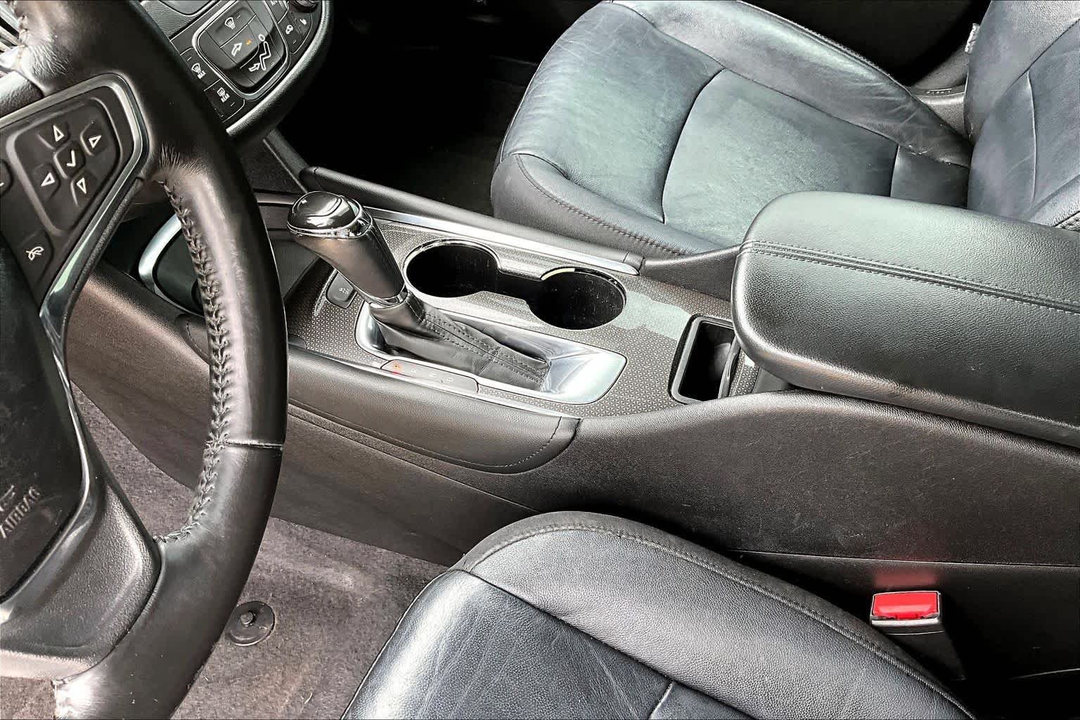 Used 2017 Silver Ice Metallic Chevrolet LT image 17