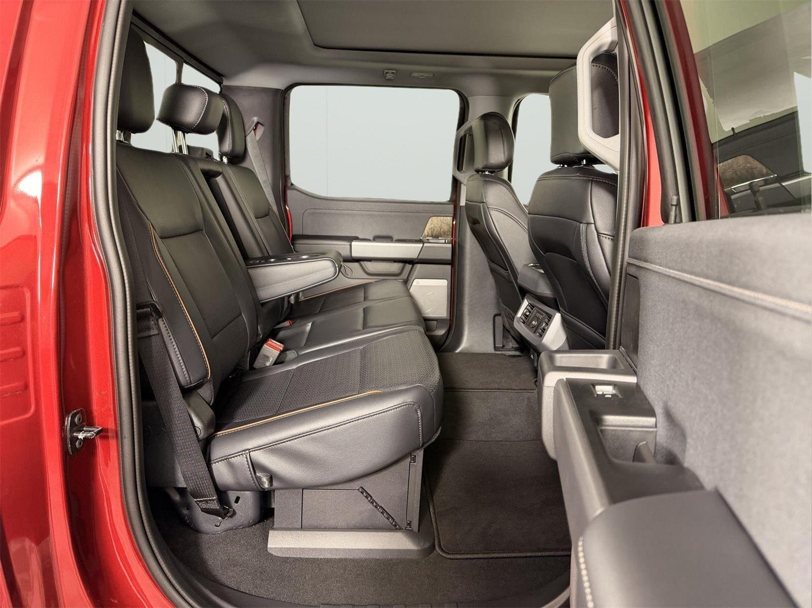 2025 Ford F-350 Super Duty Lariat - Photo 18