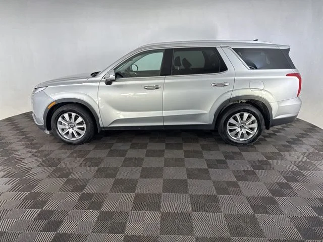 Used 2023 Silver Hyundai SEL image 10