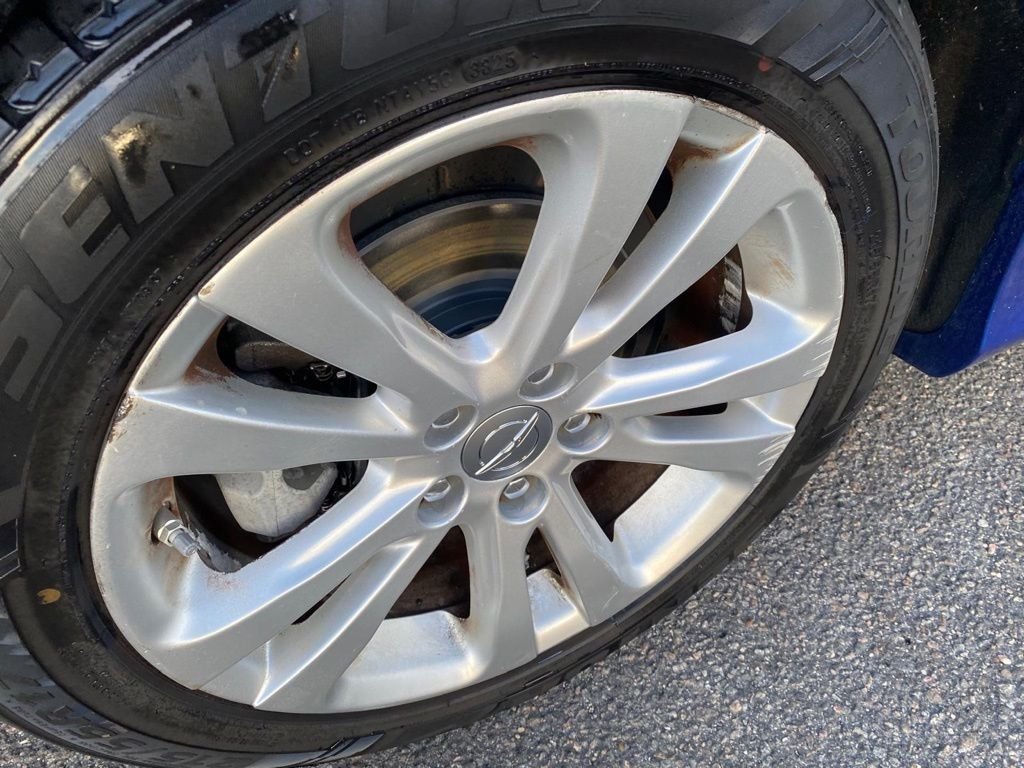 Used 2015 Blue Chrysler Limited image 18
