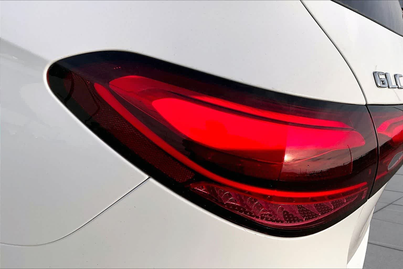 New 2026 Polar White Mercedes-Benz GLC 300 image 6