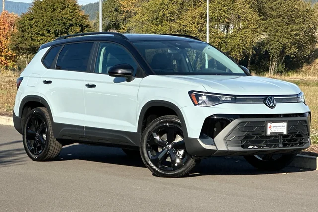 2027 Volkswagen Taos 1.5T SE Black