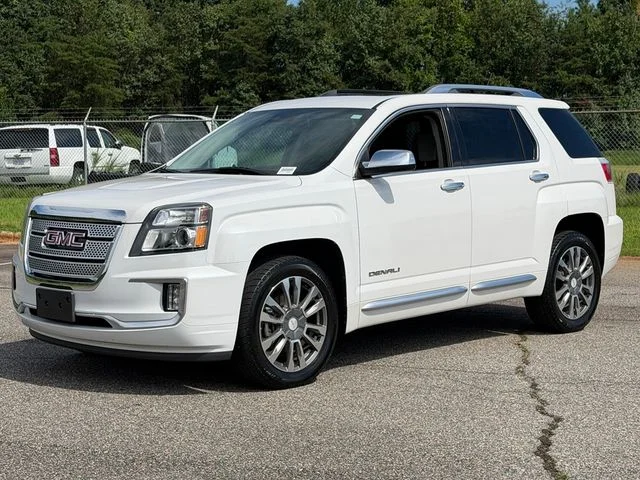 Used 2017 White GMC Denali image 4