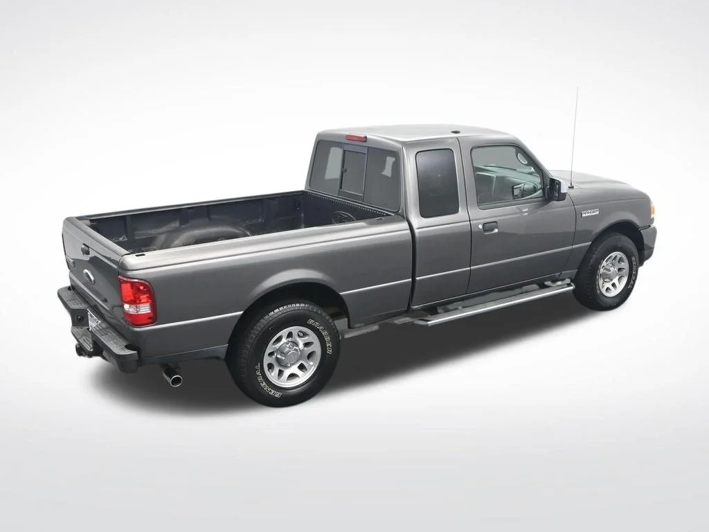 Used 2011 Dark Shadow Gray Metallic Ford XLT image 29