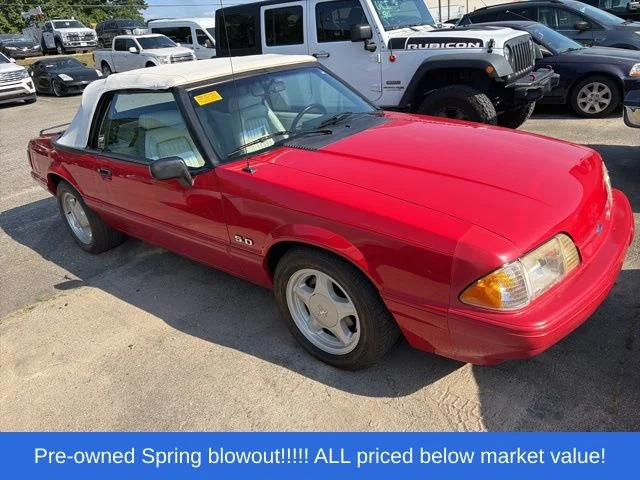 Used 1993 Red Ford LX image 15