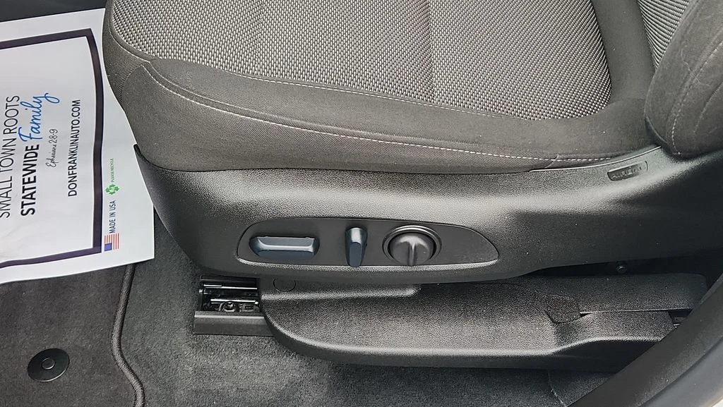 Used 2023 White Chevrolet LT image 16