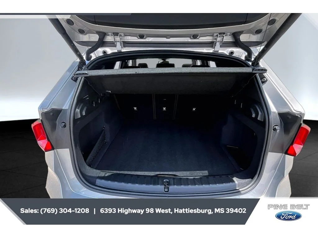 Used 2025 Space Silver Metallic BMW xDrive28i image 21