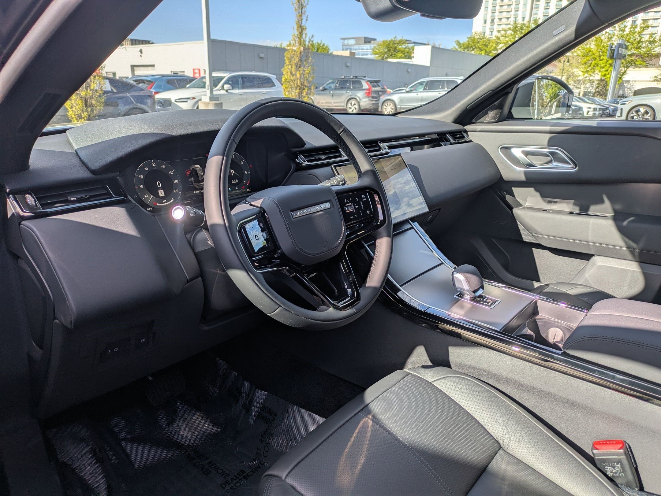 New 2026 Santorini Black Land Rover S image 15