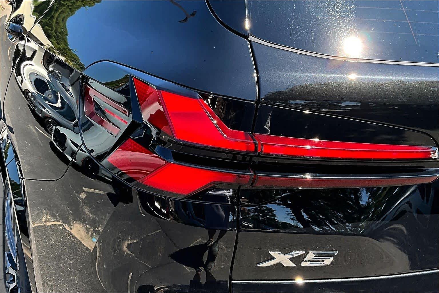 New 2026 Black Sapphire Metallic BMW xDrive40i image 14