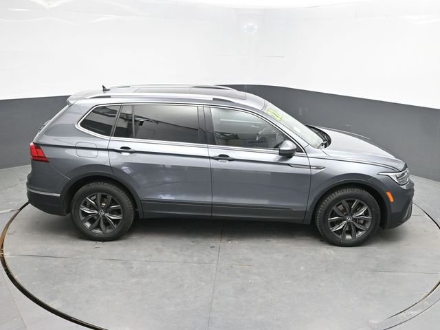Used 2022 Gray Volkswagen 2.0T SE image 25