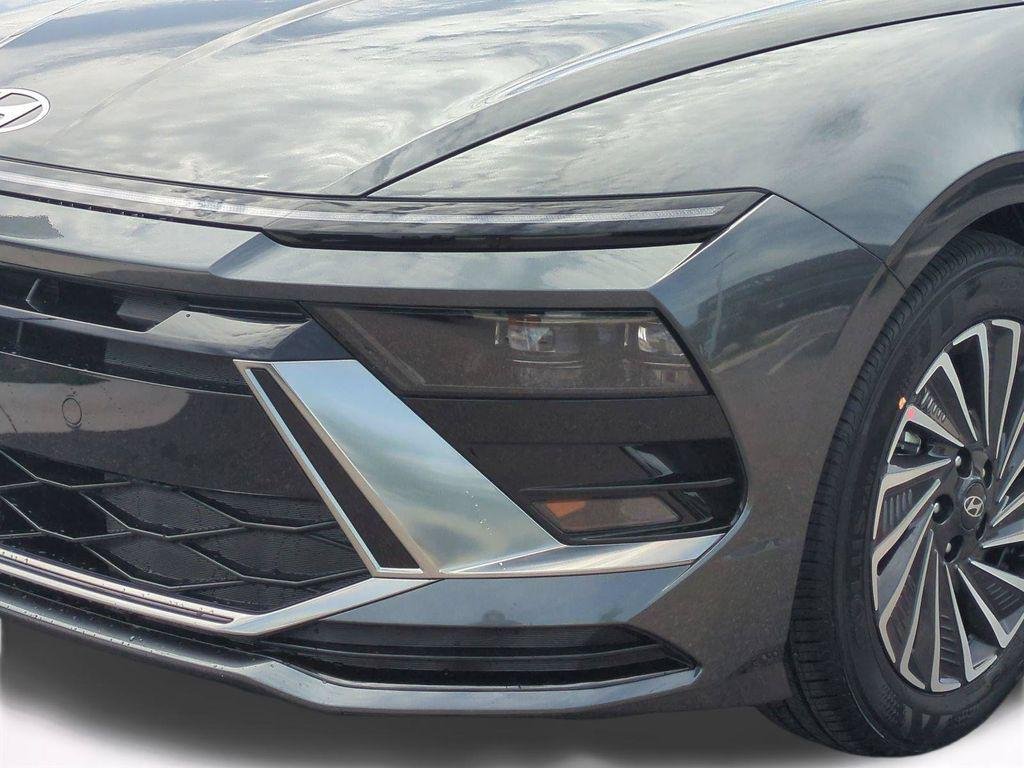 New 2026 Gray Hyundai SEL image 10
