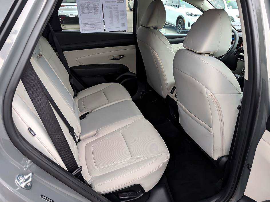 Used 2025 Hampton Gray Hyundai SEL image 13