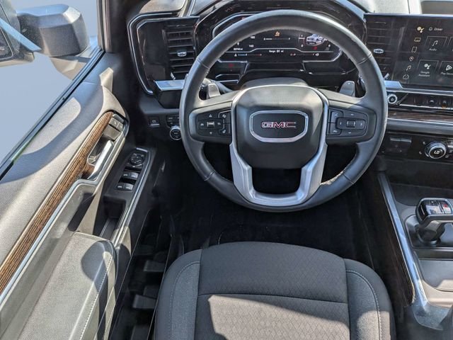 Used 2024 Gray GMC Elevation image 17