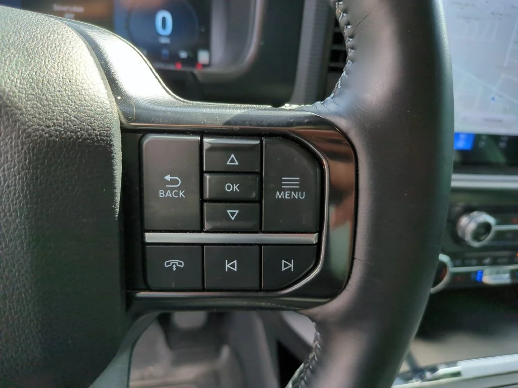 Used 2025 Agate Black Metallic Ford Platinum image 40