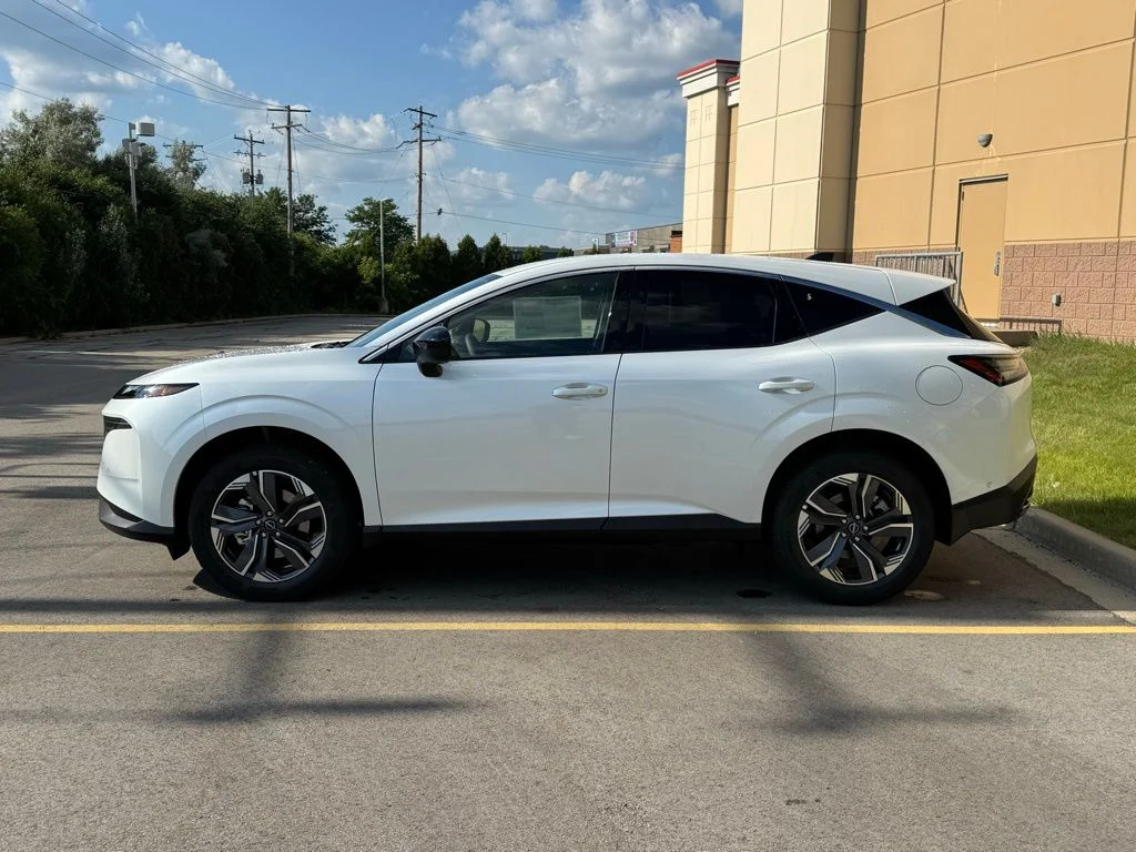 New 2025 Everest White TriCoat Nissan SV image 7