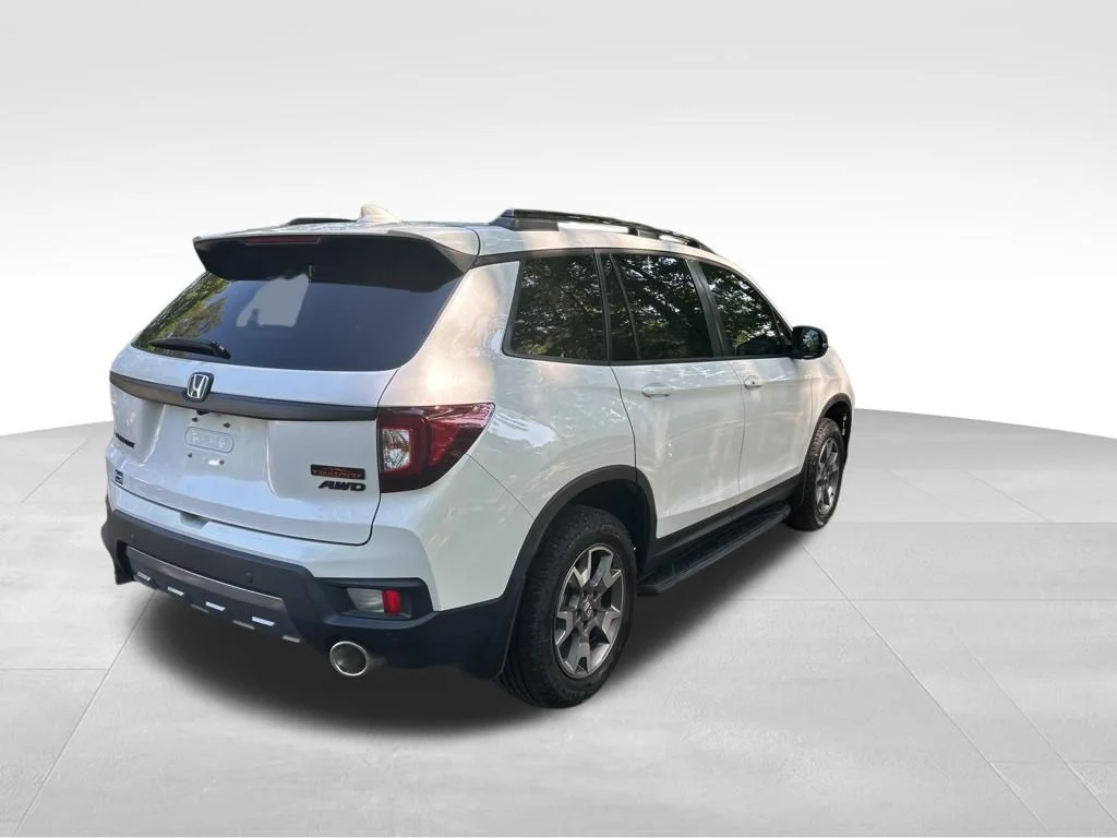 Used 2023 White Honda TrailSport image 5