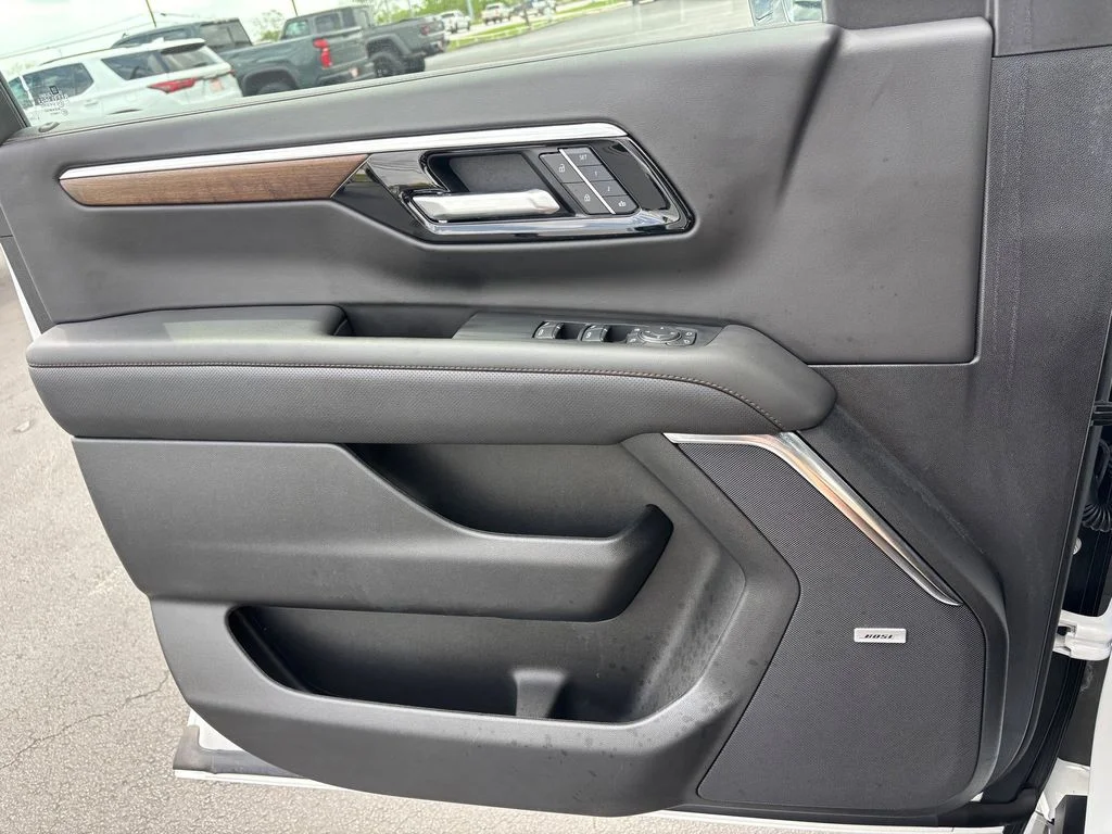 Used 2025 Beige Chevrolet High Country image 22