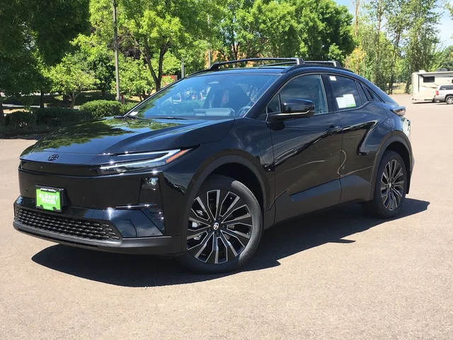 2026 Toyota C-HR XSE