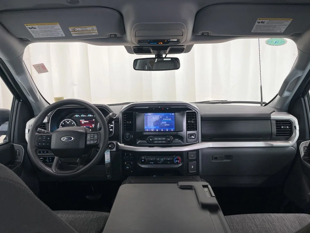 Used 2023 White Ford XL image 9