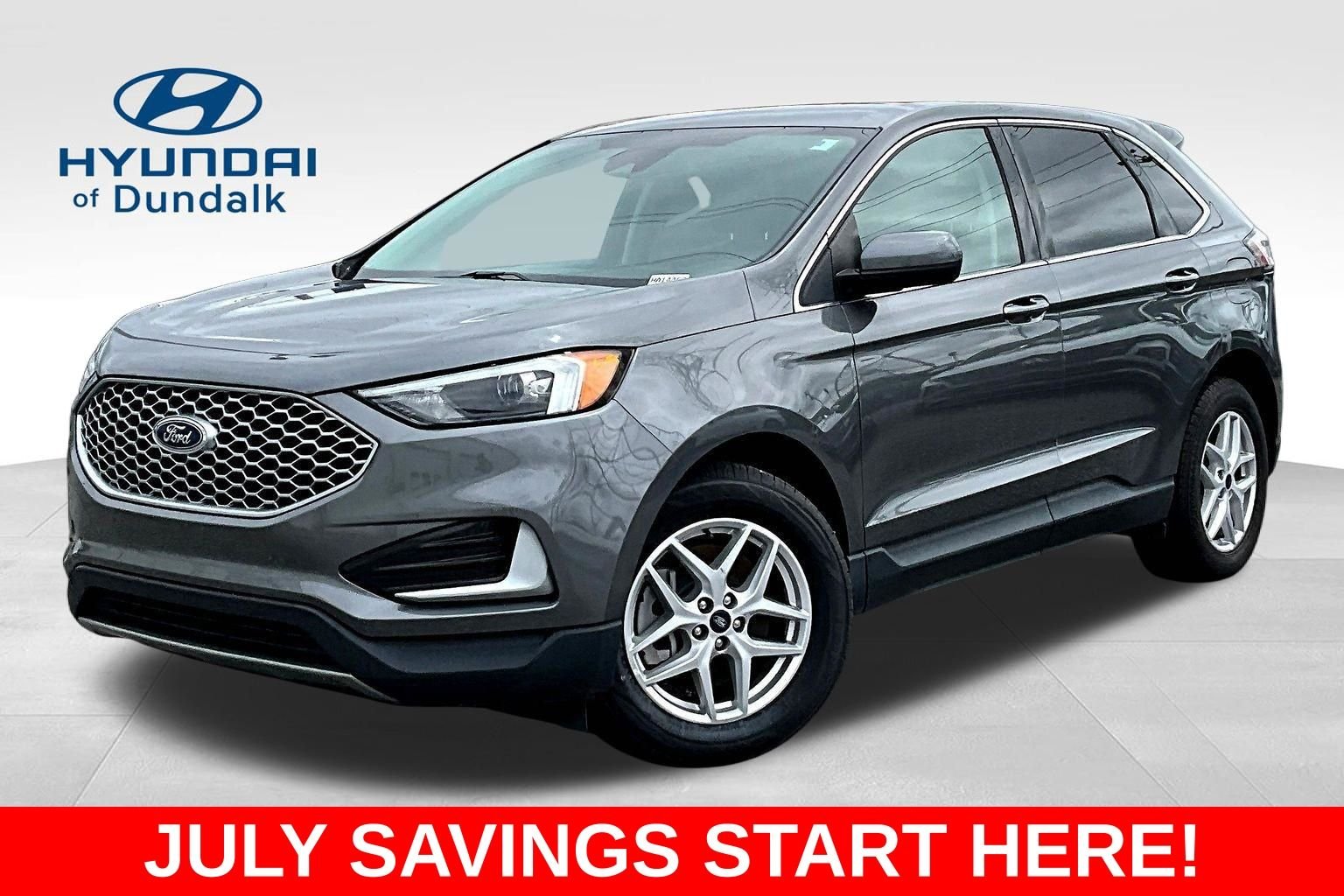 Used 2023 Gray Ford SEL image 1