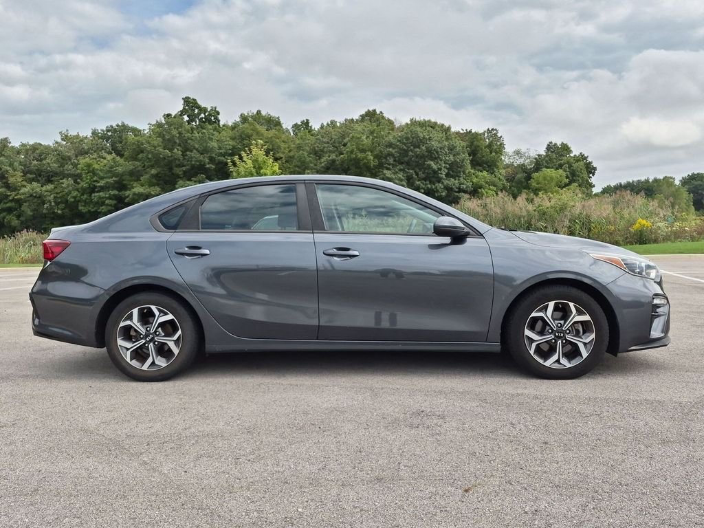 Used 2019 Gray Kia LXS image 8