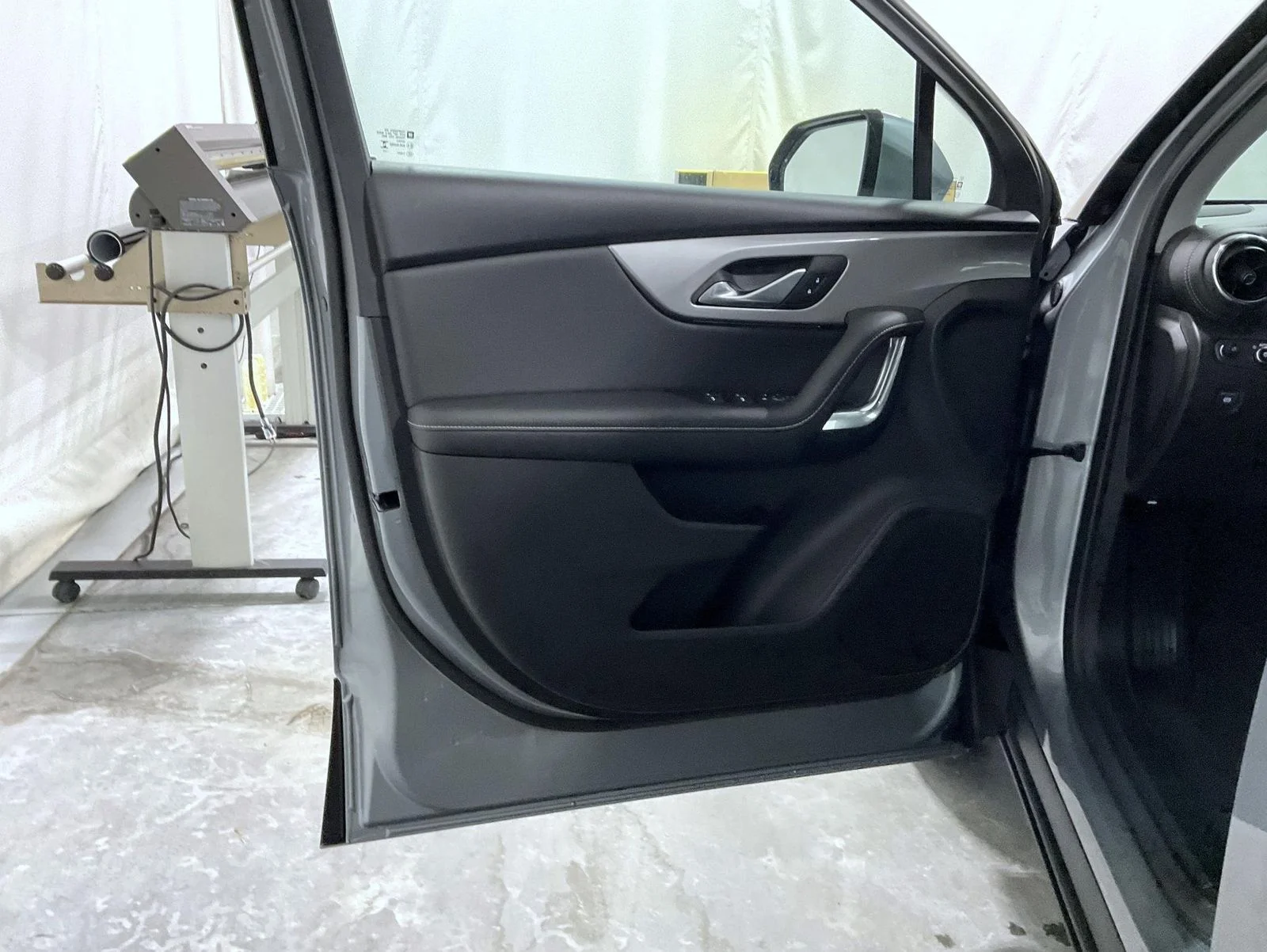 Used 2025 Gray Chevrolet LT image 9