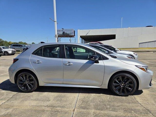 Used 2026 Classic Silver Metallic Toyota XSE image 4