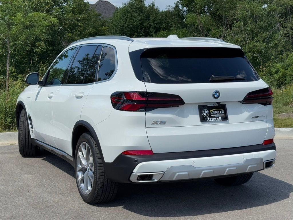 Used 2026 White BMW xDrive50e image 4