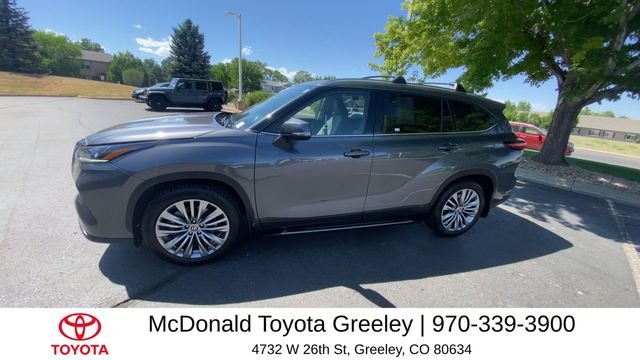 Used 2022 Gray Toyota Platinum image 3
