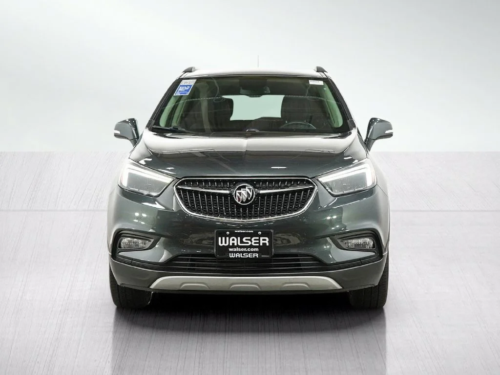 Used 2018 Graphite Gray Metallic Buick 4D SPORT UTILITY ESSENCE 4WD (1SL) image 9