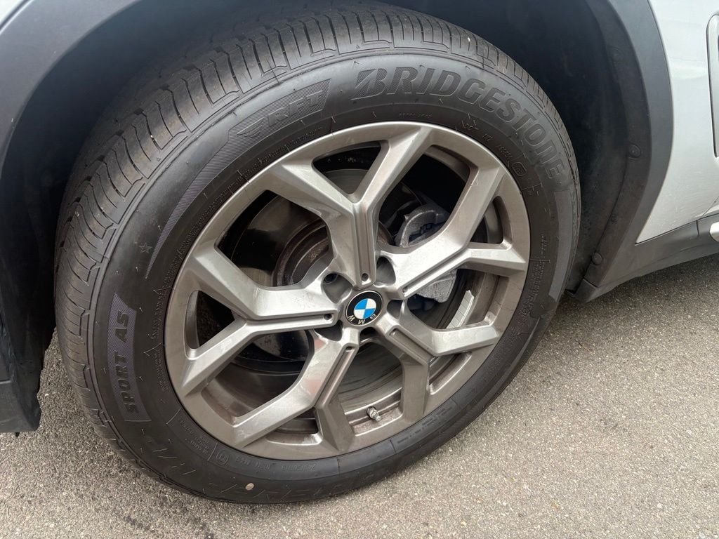 Used 2021 Glacier Silver Metallic BMW xDrive30i image 8