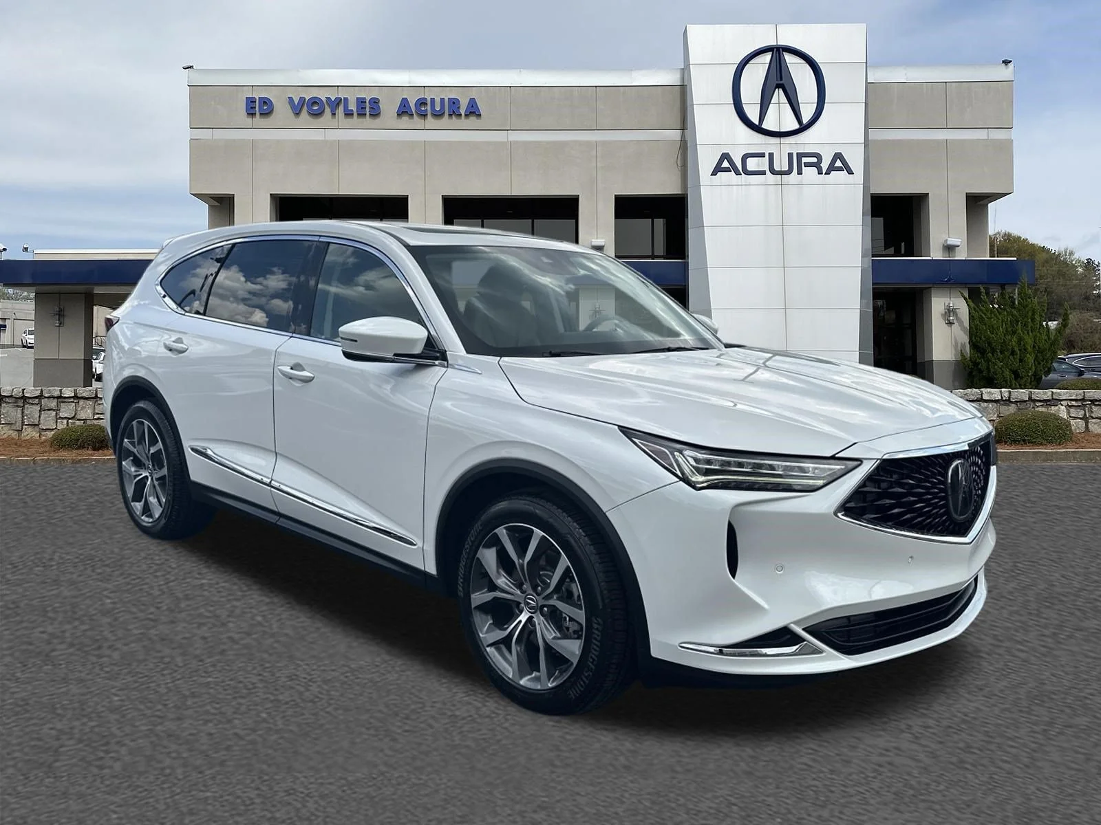 Certified Used 2024 Platinum White Pearl Acura w/Technology Package image 3