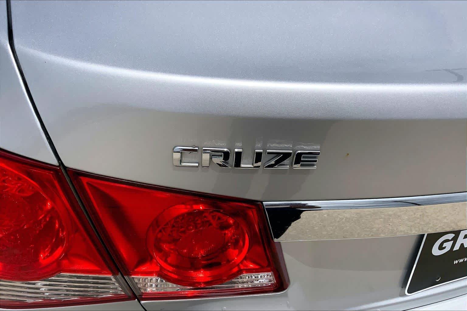 Used 2013 Silver Ice Metallic Chevrolet LT image 10
