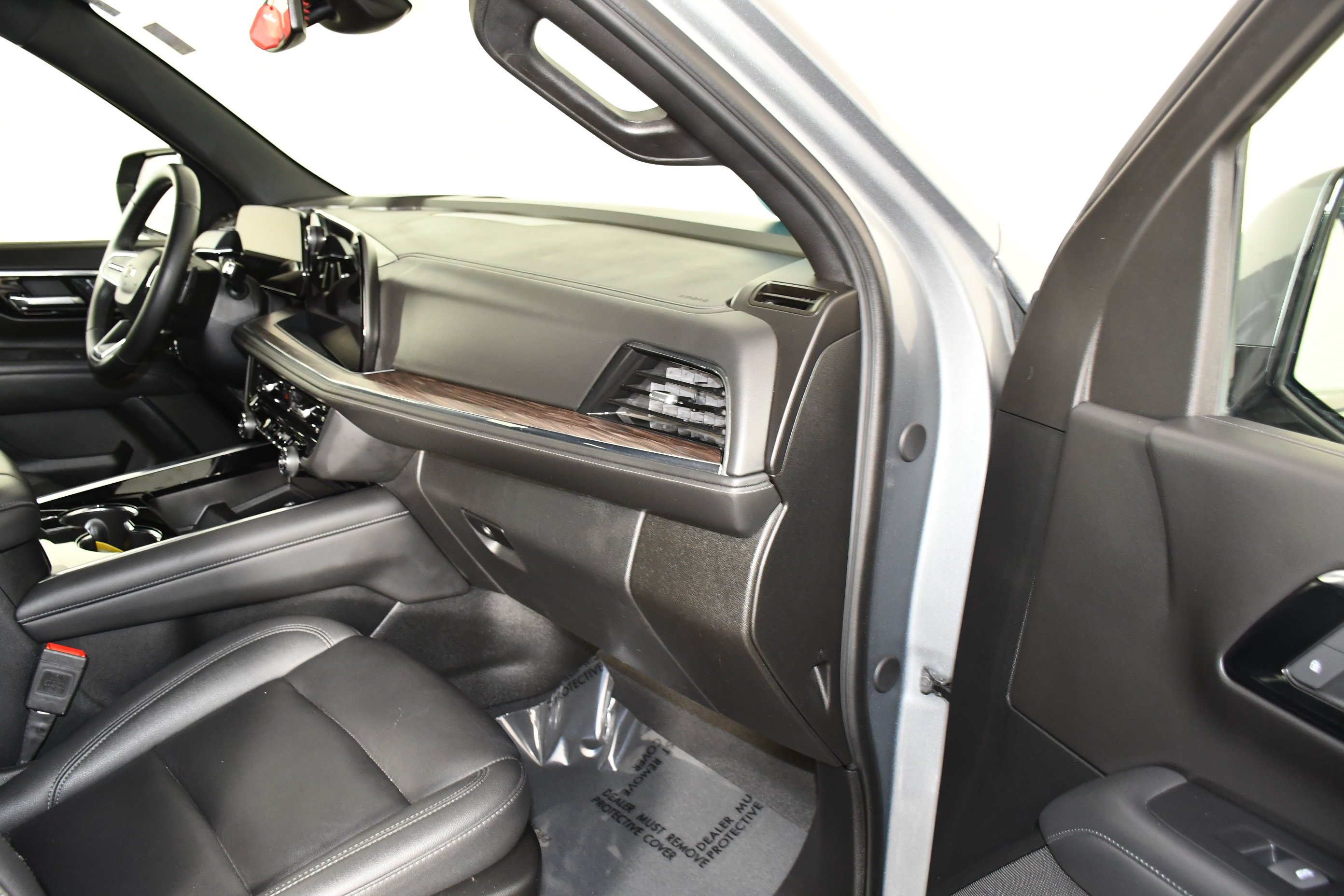 Used 2025 Sterling Gray Metallic Chevrolet Z71 image 44