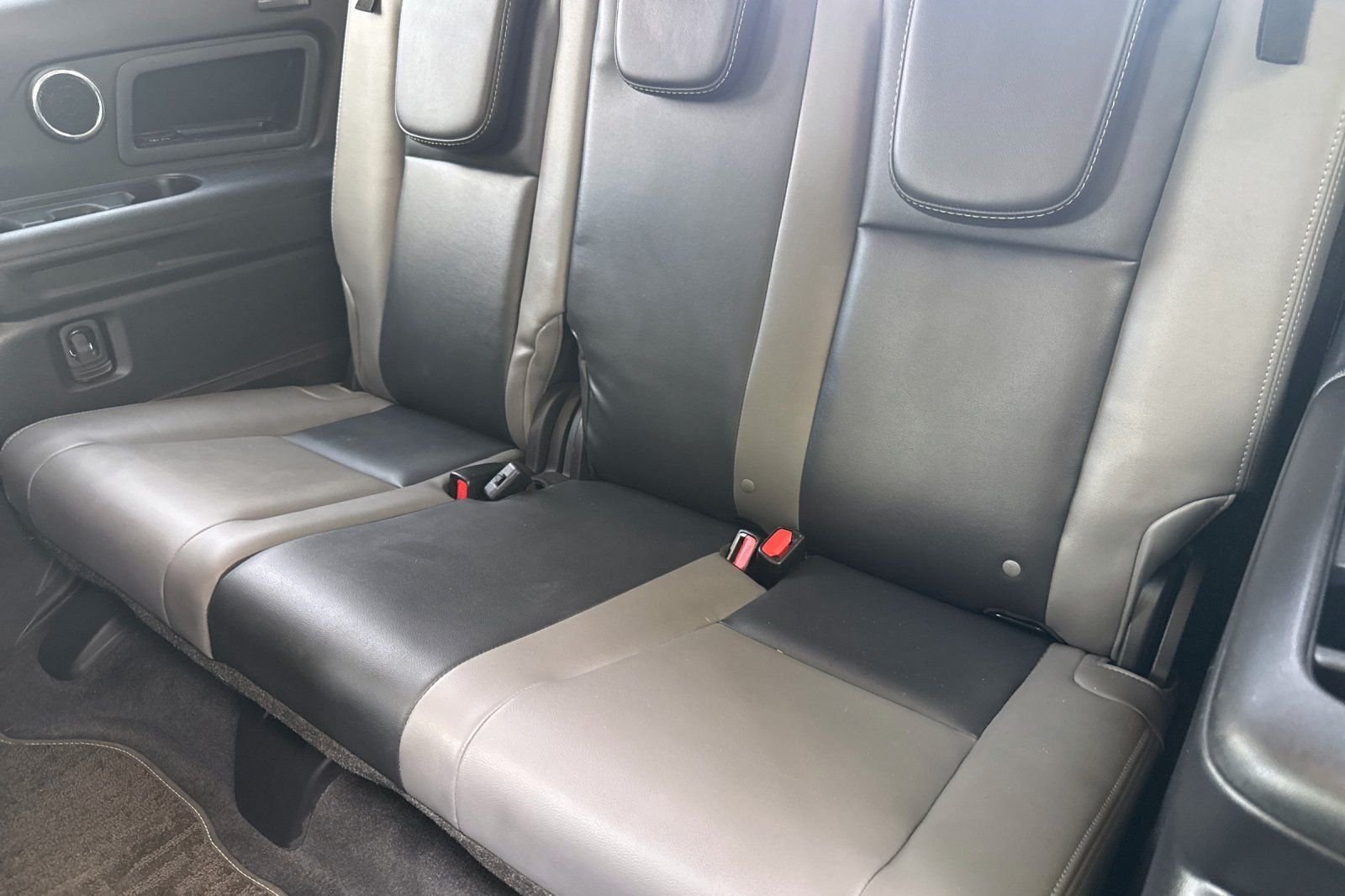 Used 2024 Silver Subaru Onyx Edition image 14