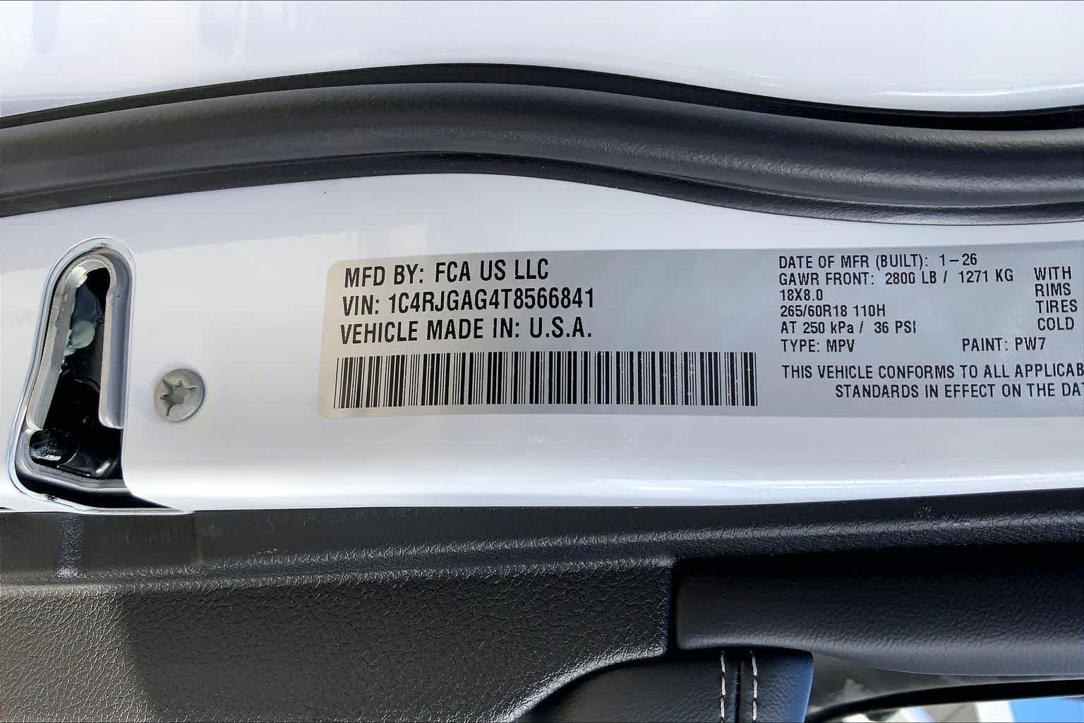 New 2026 Bright White Clear-Coat Exterior Paint Jeep Laredo X image 18