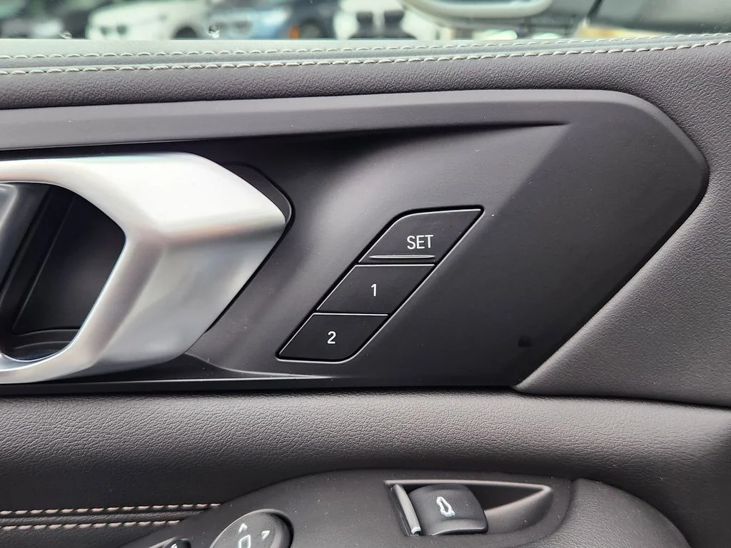 2026 BMW X5 50e - Photo 17