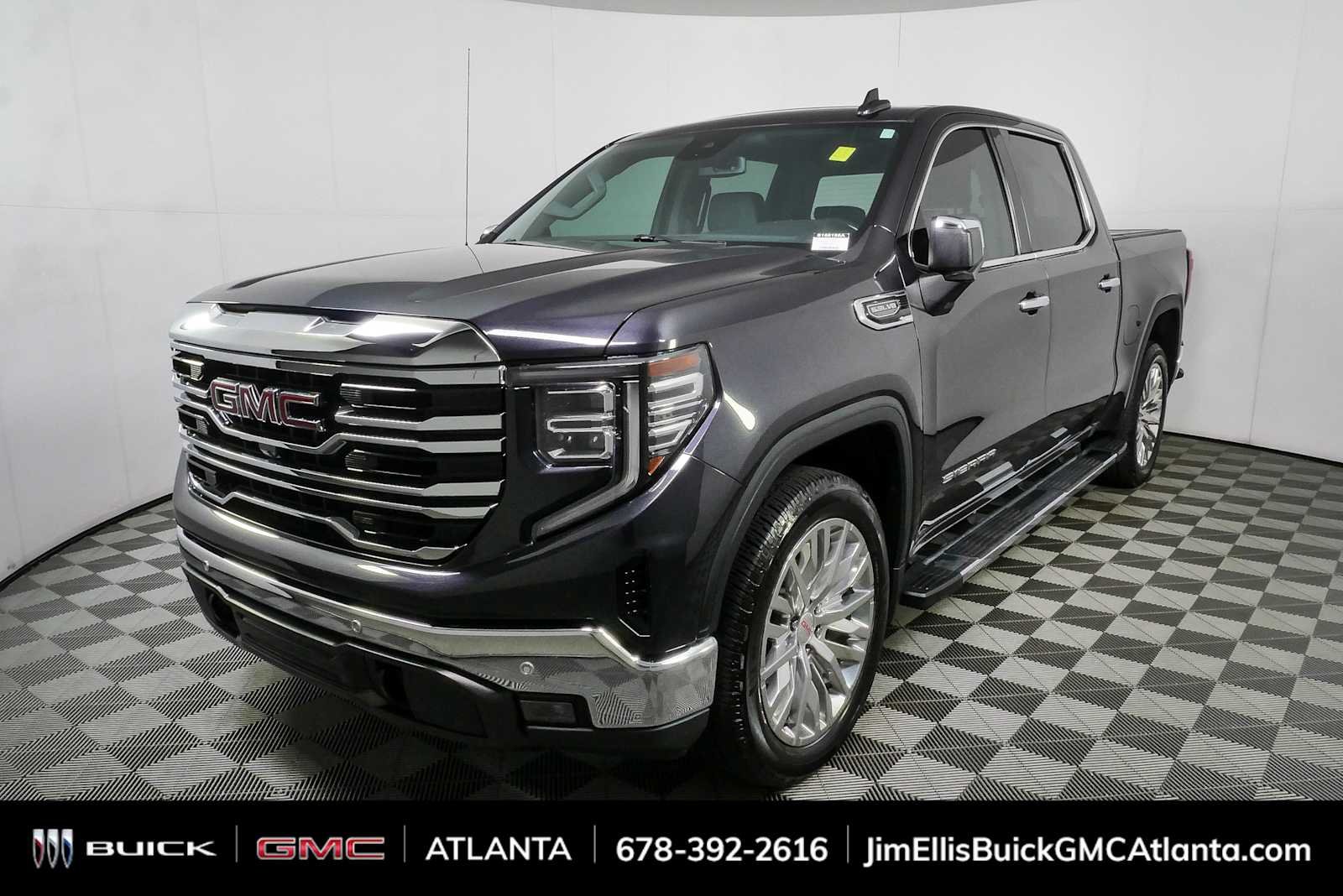 Used 2022 Titanium Rush Metallic GMC SLT image 27