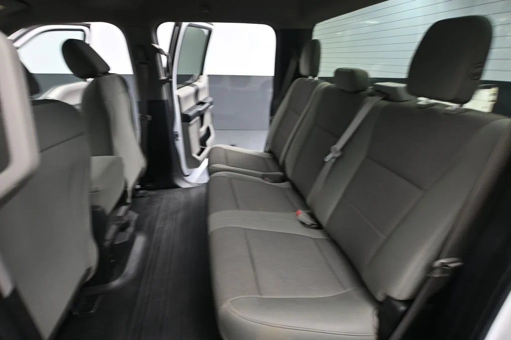 Used 2018 White Ford XL image 35