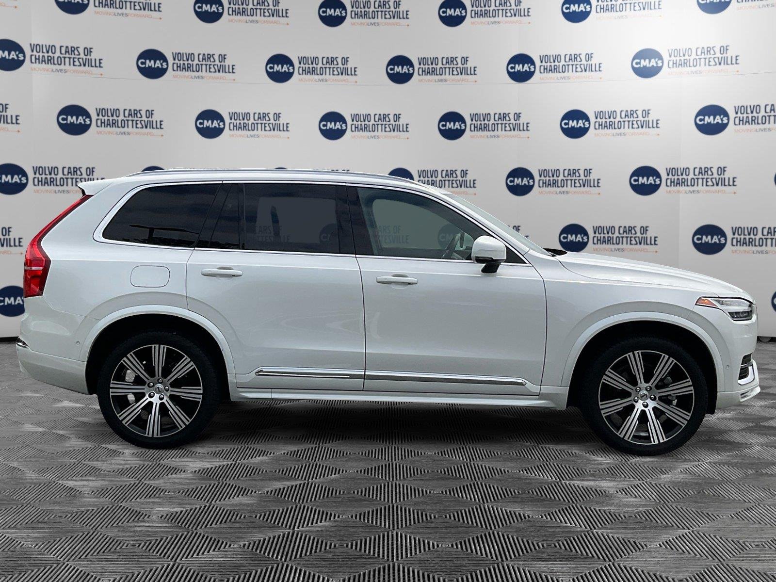 Used 2024 Crystal White Metallic Volvo Ultimate Bright Theme image 6