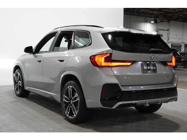New 2026 Space Silver Metallic BMW xDrive28i image 2