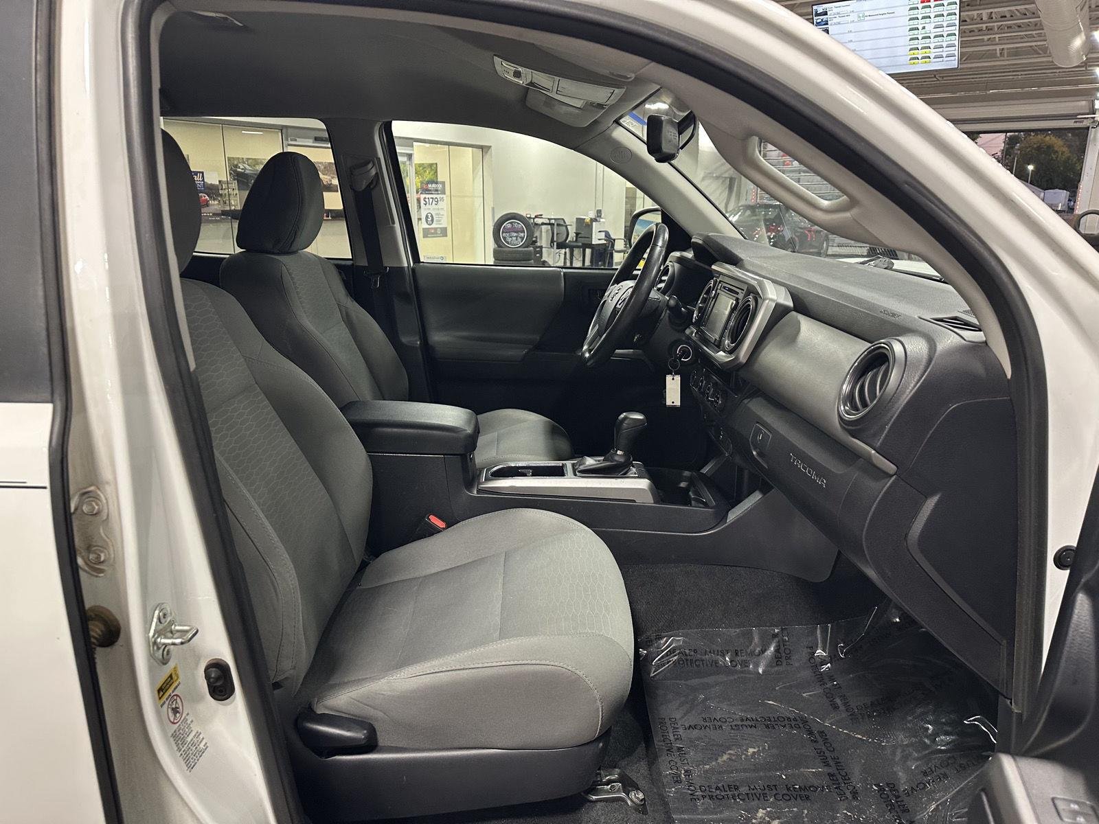 2017 Toyota Tacoma SR5 - Photo 14
