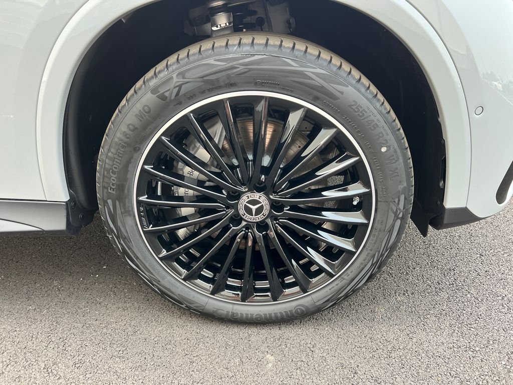 New 2026 MANUFAKTUR Alpine Grey Mercedes-Benz GLC 300 image 34