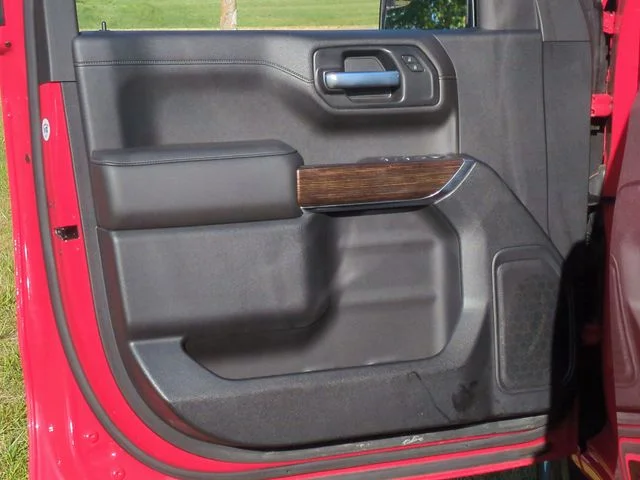 Used 2021 Red GMC SLE image 19