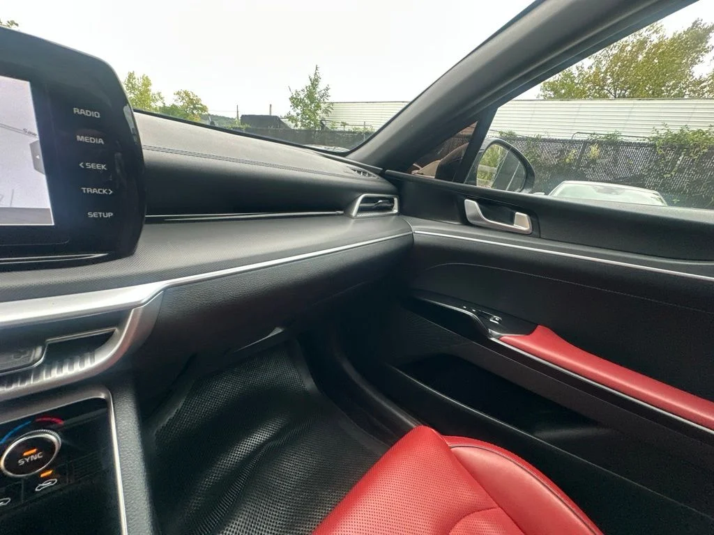Used 2022 Black Kia GT-Line image 21