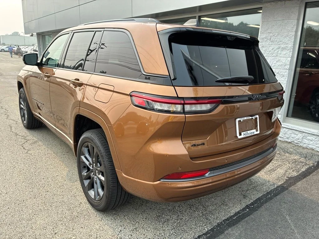 New 2026 Copper Shino Metallic Clear-Coat Exterior Paint Jeep Limited Reserve image 3
