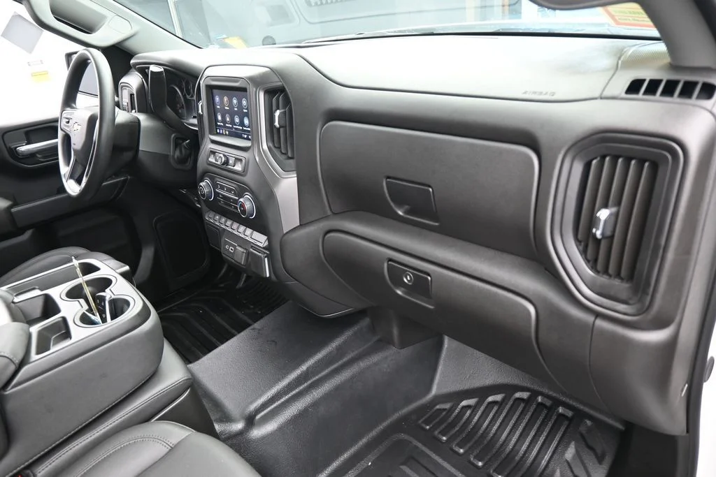 Used 2026 Summit White Chevrolet WT image 38