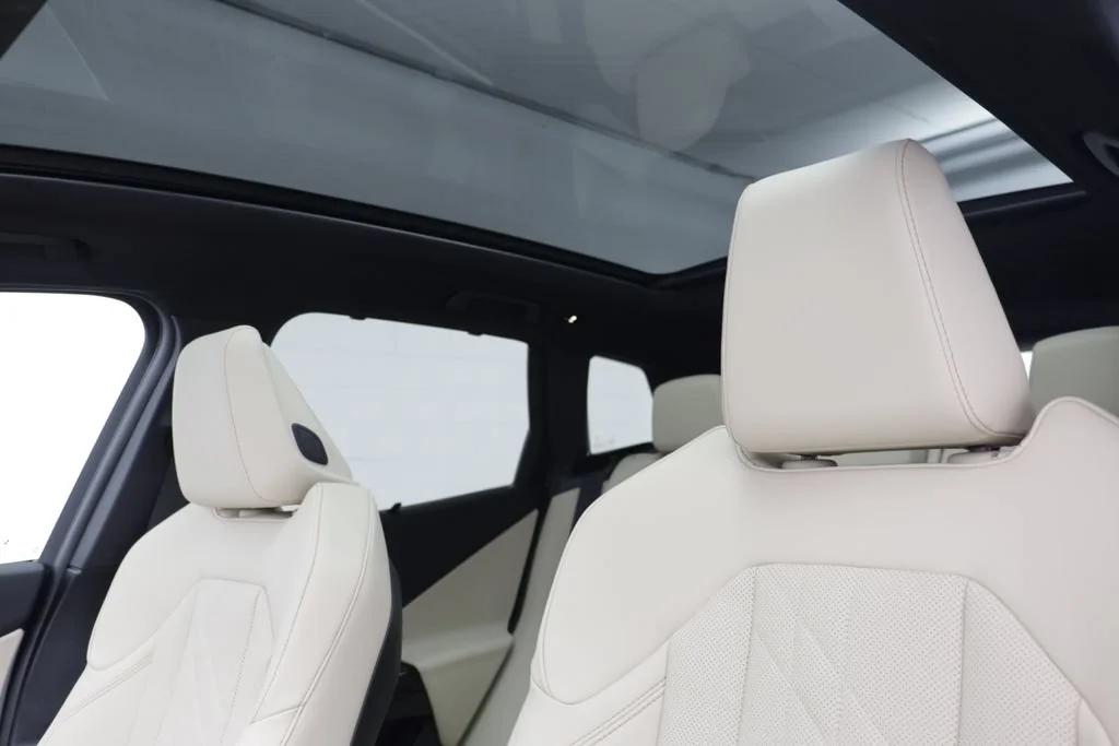 New 2026 MINERAL WHITE BMW 30 xDrive image 13