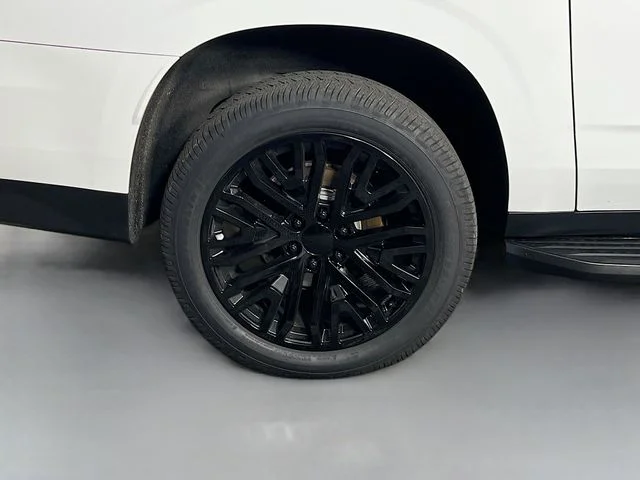 Used 2022 White Chevrolet LT image 40