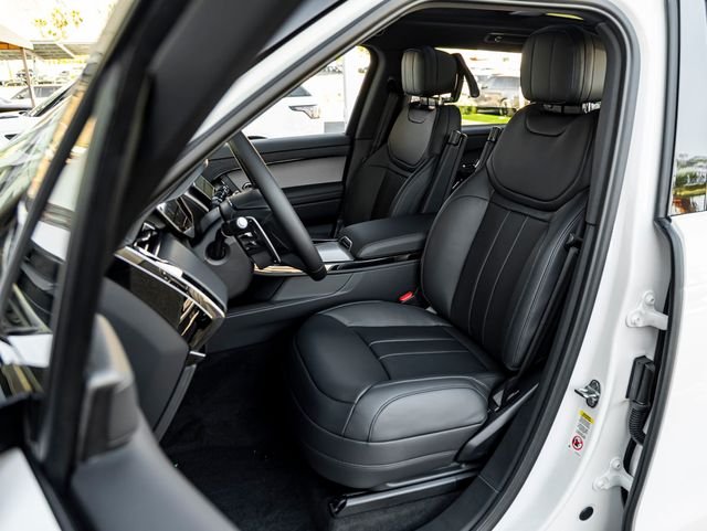 New 2026 Fuji White Land Rover SE image 13